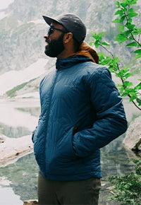 Man wearing the Ultra Lochi in Steel Blue